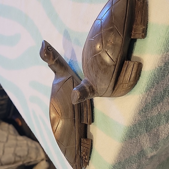 Tortoise carved Figurines/ set of 2, ironwood, old/ Stunning! - Picture 3 of 4